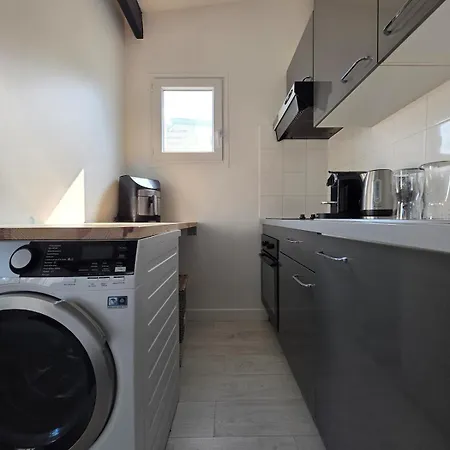 Townhouse For 5 Between Paris & Apartament *
