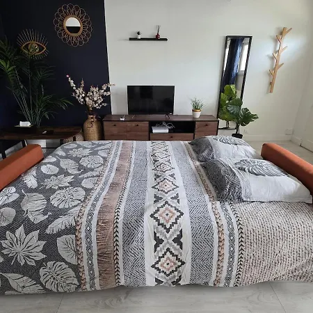 Apartament Townhouse For 5 Between Paris & *