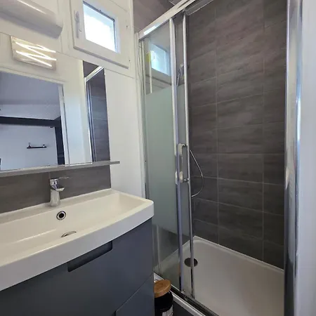Townhouse For 5 Between Paris &