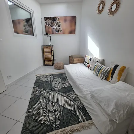 Townhouse For 5 Between Paris & *